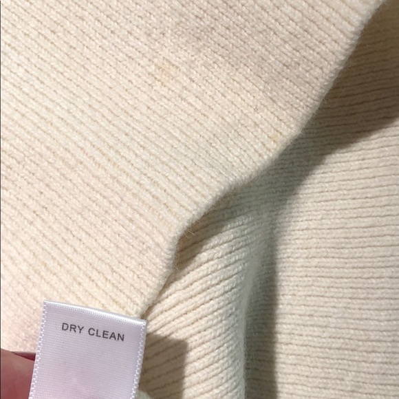 Sweater/top - Picture 8 of 8